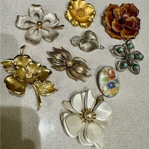 Assorted Vintage Brooches Pin Lot - Gold, White, Brown, Turquoise, Multicolor